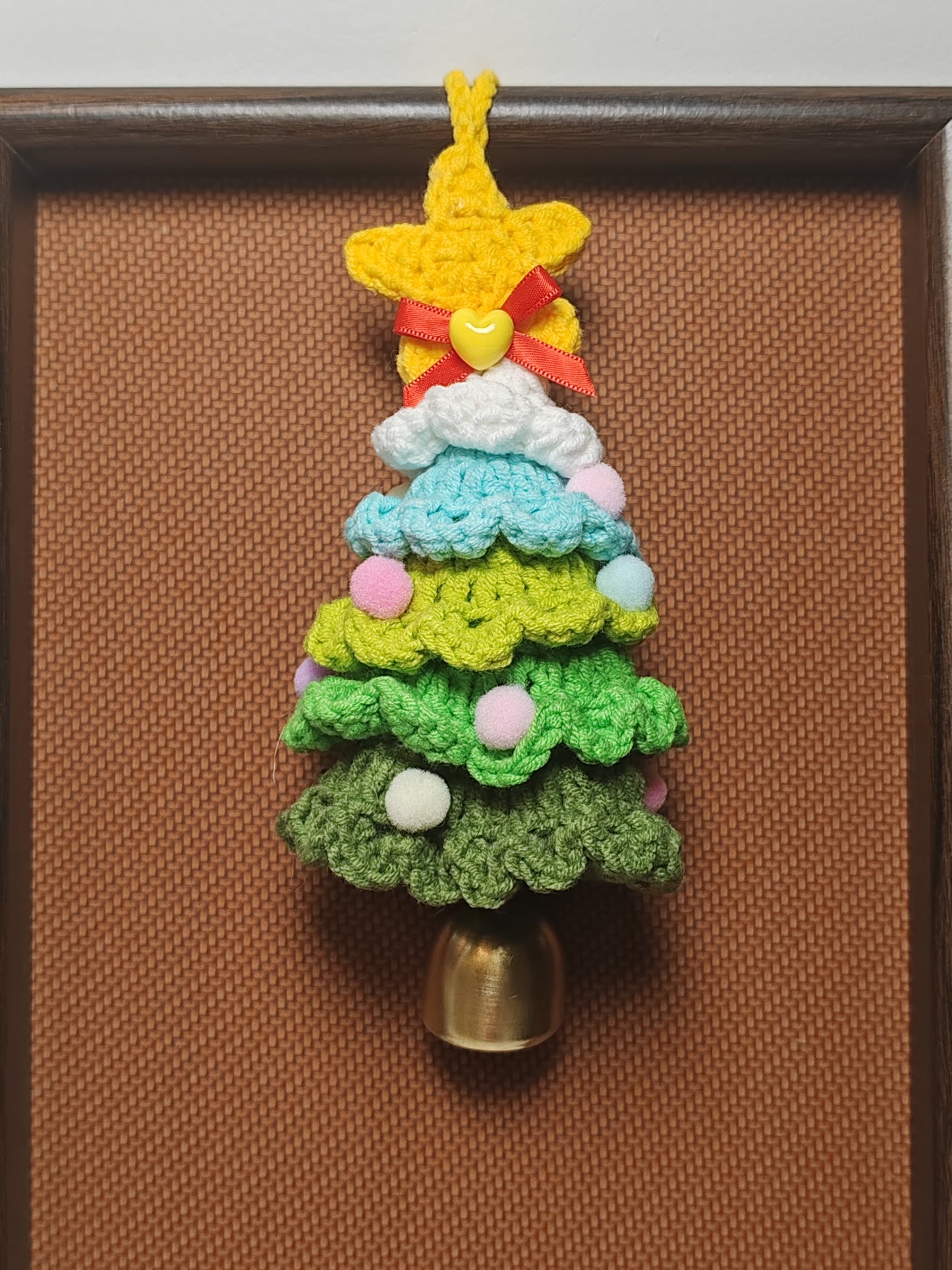 B06 Christmas tree bell ornament