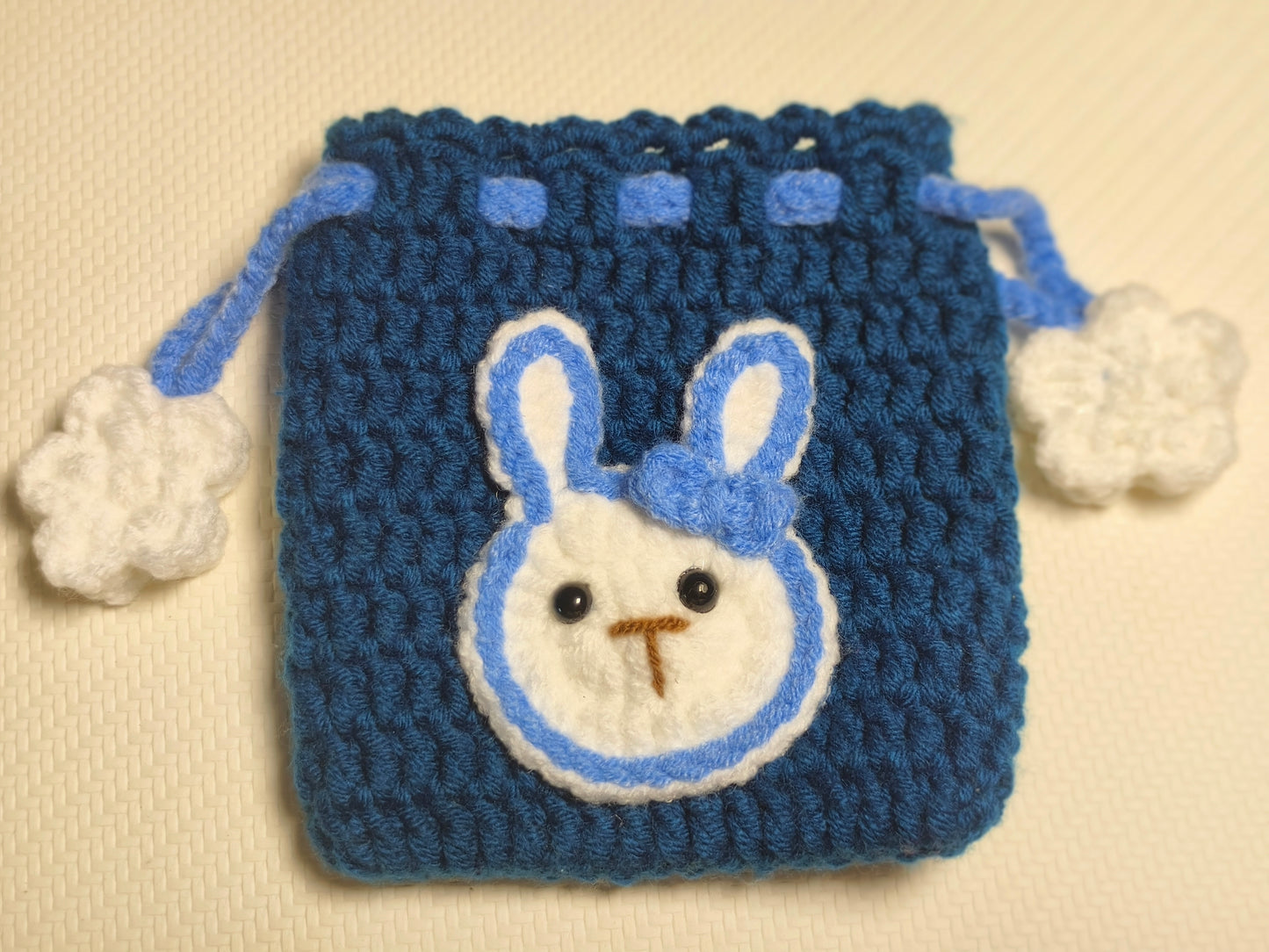 Drawstrings pocket