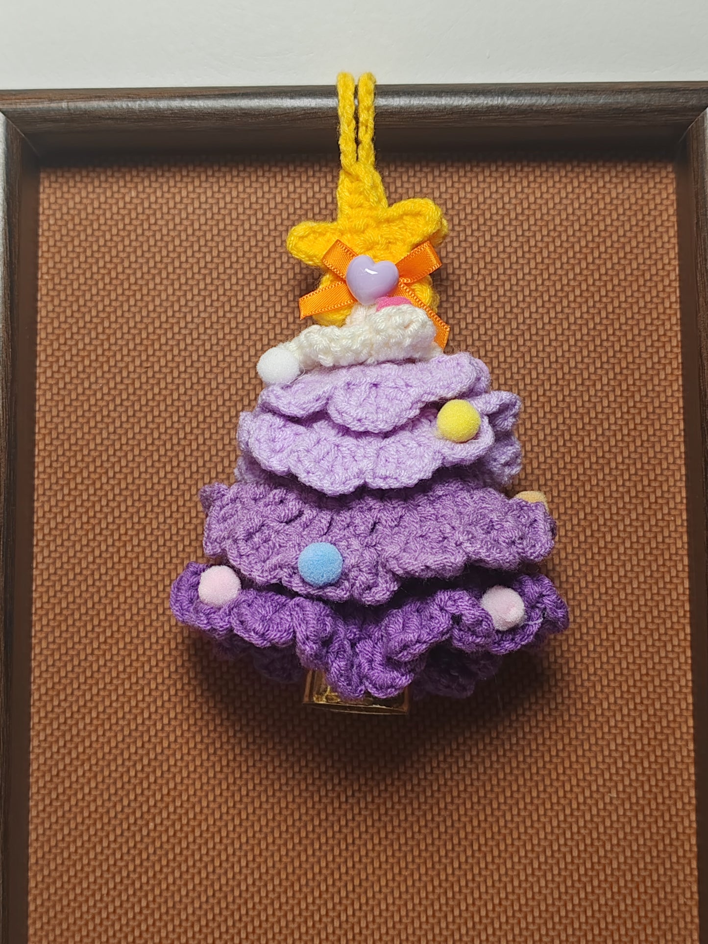 B06 Christmas tree bell ornament