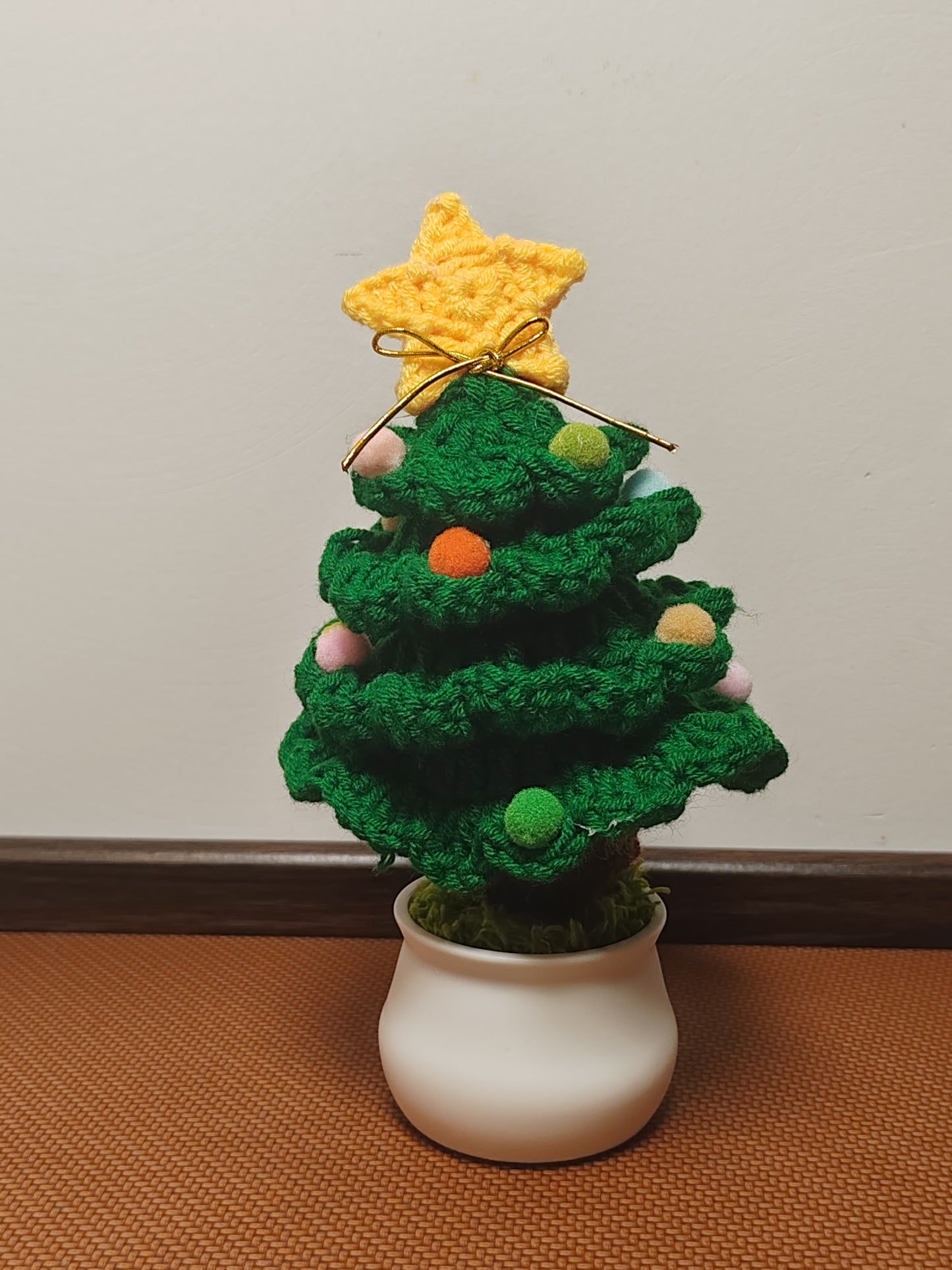 B09 Christmas tree potted plant