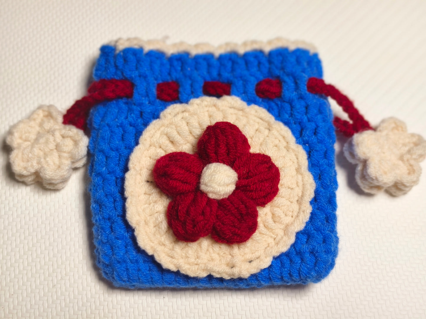 Drawstrings pocket